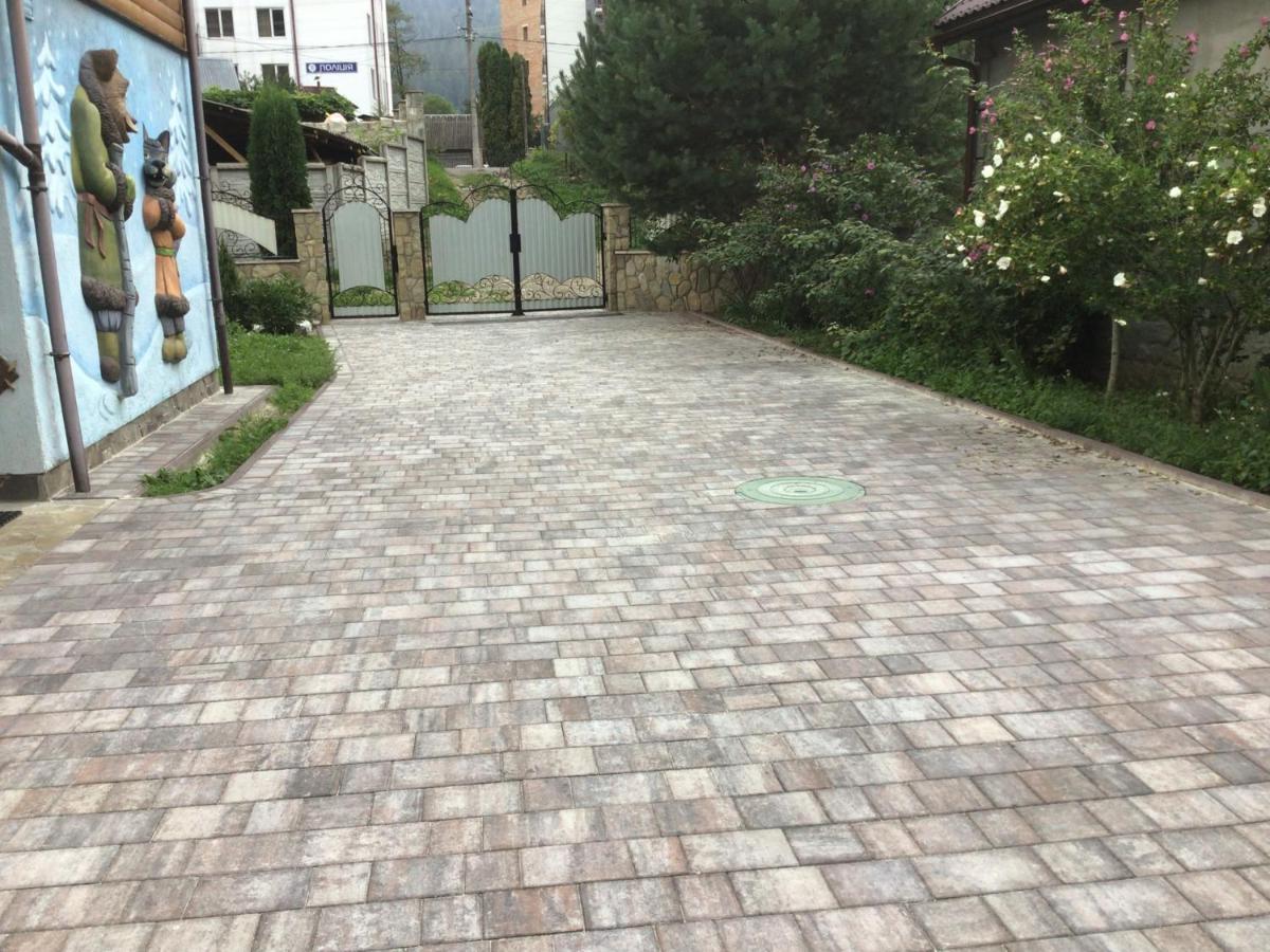 Рукавичка Yaremche Exterior foto