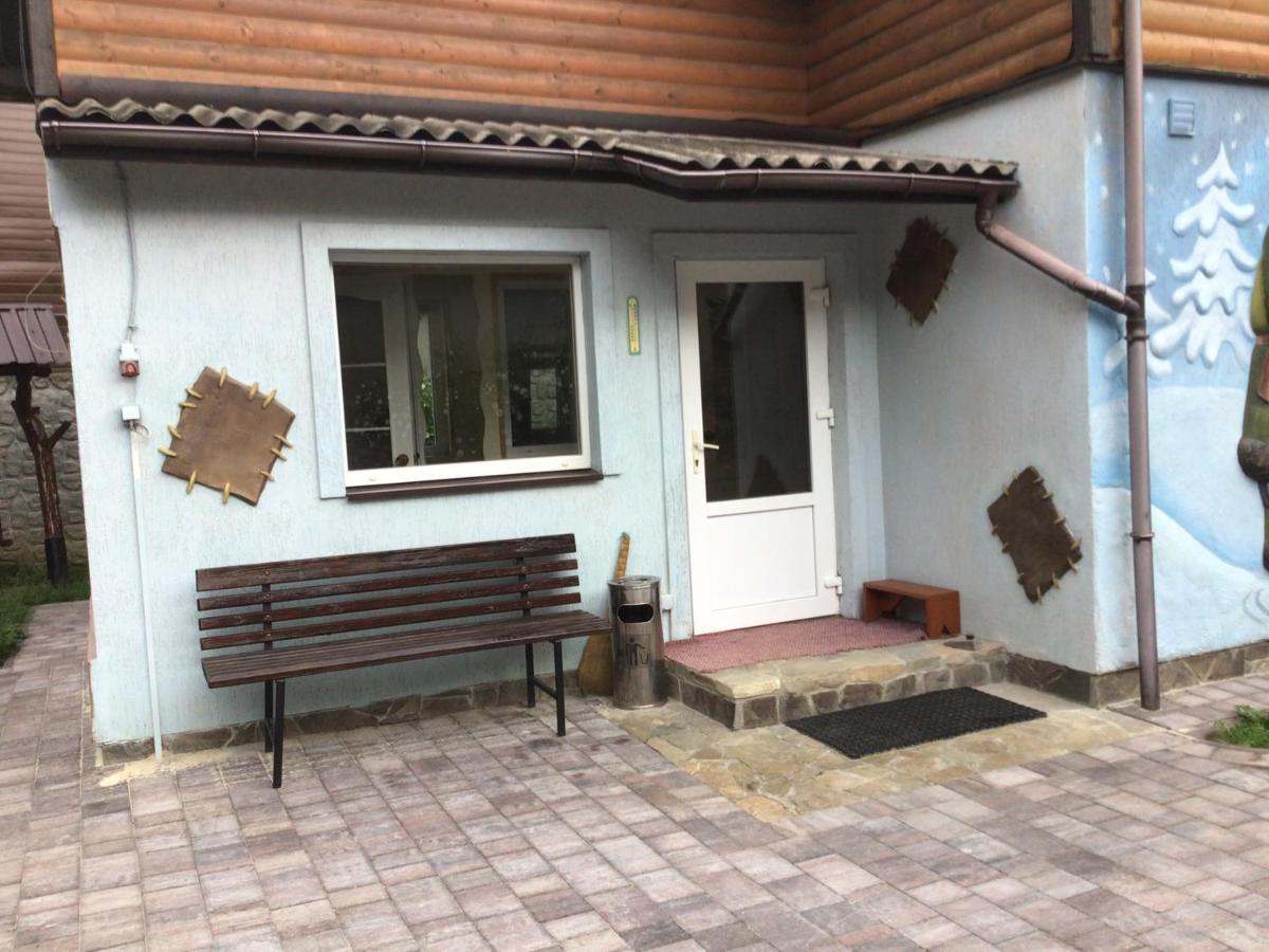 Рукавичка Yaremche Exterior foto